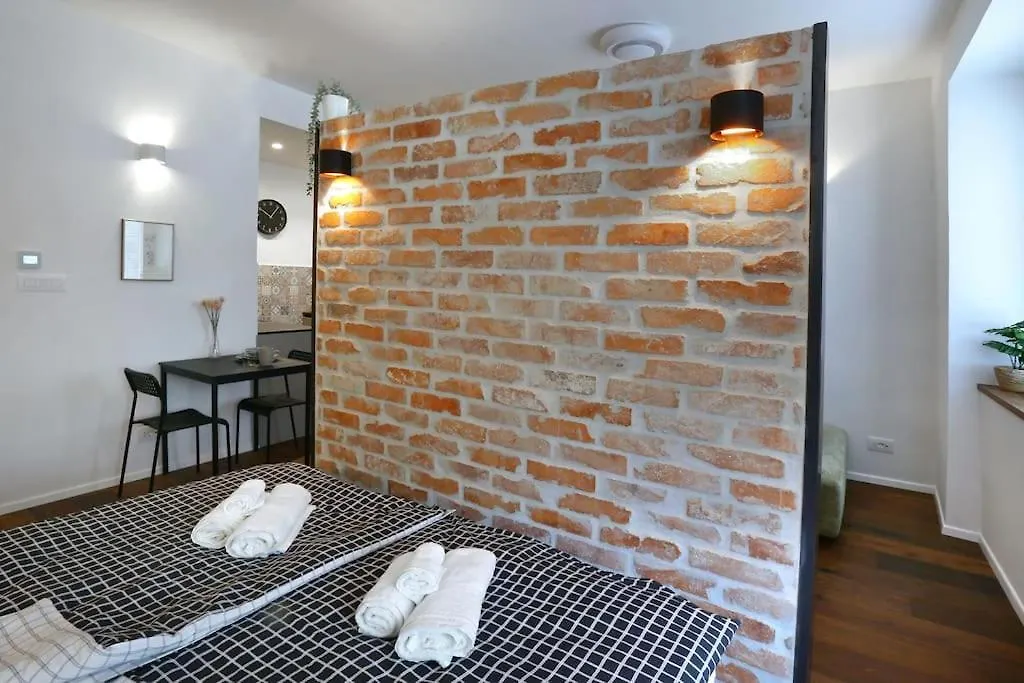 Wally Apartment Ljubljana 0*,